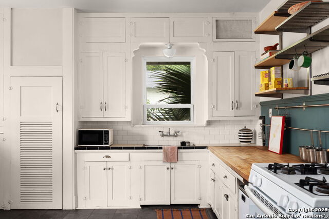 Image 12 of 32 For 502 Courtland