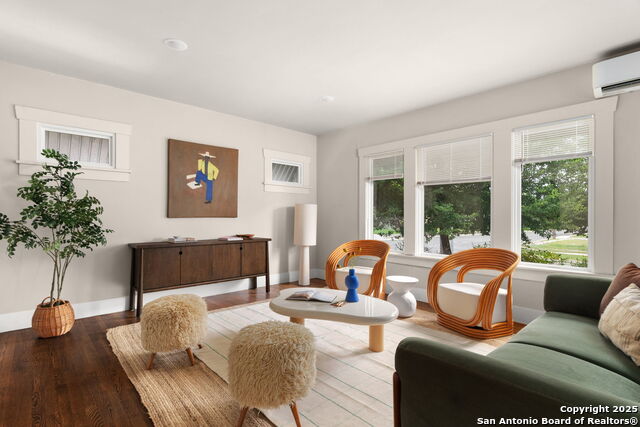 Image 2 of 32 For 502 Courtland