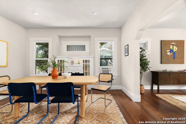 Image 9 of 32 For 502 Courtland