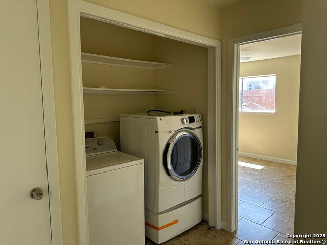 Image 6 of 13 For 603 Oak Park  603