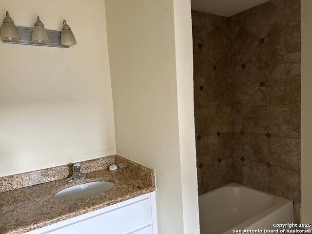 Image 9 of 13 For 603 Oak Park  603