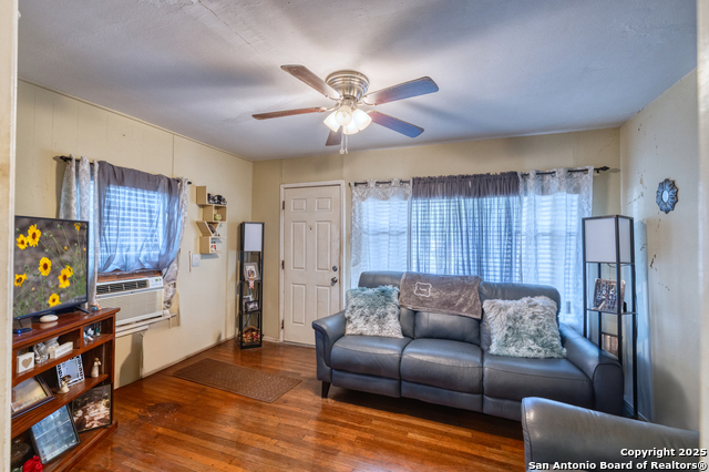 Image 2 of 11 For 1104 Avenue S