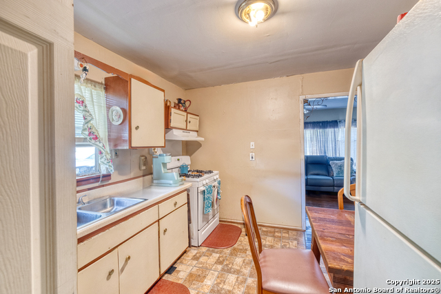 Image 4 of 11 For 1104 Avenue S