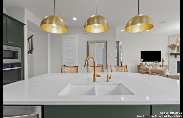 Image 27 of 38 For 1420 Hallettsville