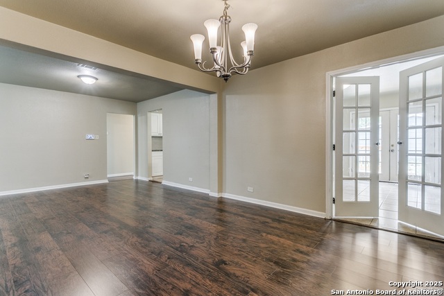 Listing photo id 9 for 239 Arvin