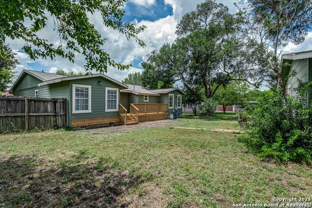 Listing photo id 18 for 239 Arvin