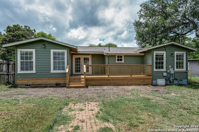 Listing photo id 19 for 239 Arvin
