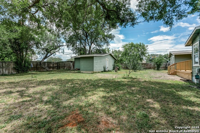 Listing photo id 20 for 239 Arvin