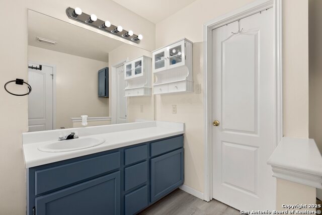 Image 20 of 33 For 719 Leopard