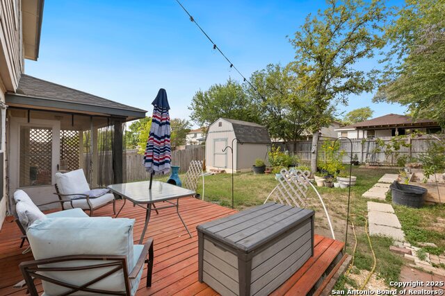 Image 27 of 33 For 719 Leopard