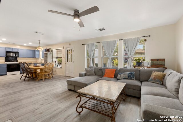 Image 7 of 33 For 719 Leopard