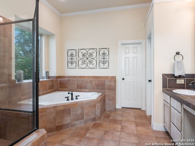 Image 24 of 62 For 272 Schaper