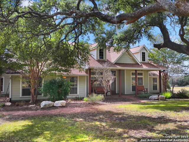 Image 3 of 62 For 272 Schaper