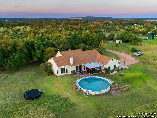 Image 38 of 62 For 272 Schaper