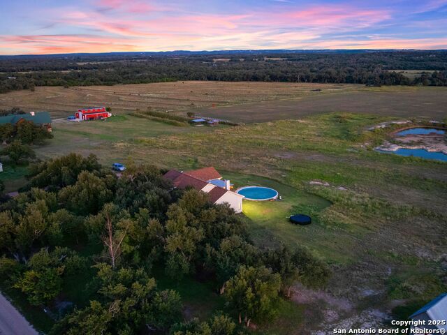 Image 41 of 62 For 272 Schaper