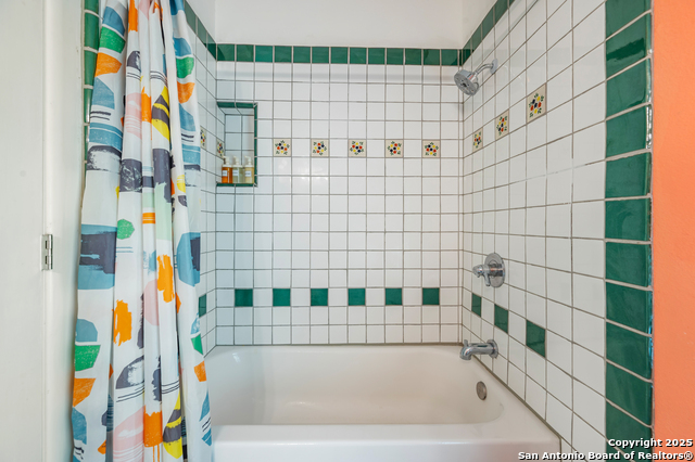 Image 15 of 29 For 513 Rosewood W