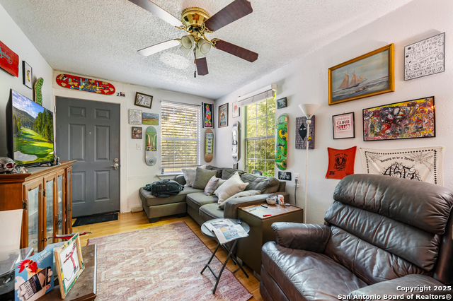 Image 23 of 29 For 513 Rosewood W