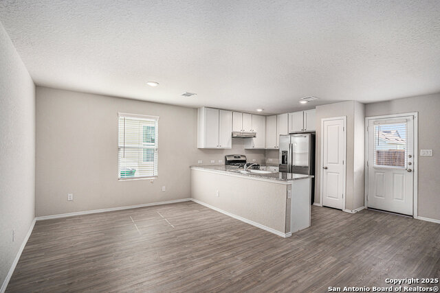 Image 4 of 16 For 10410 Varmus Dr