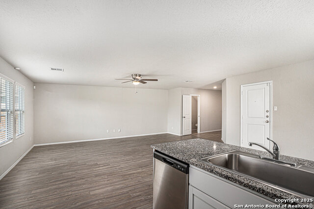 Image 5 of 16 For 10410 Varmus Dr