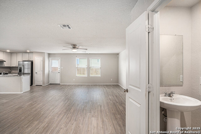 Image 8 of 16 For 10410 Varmus Dr