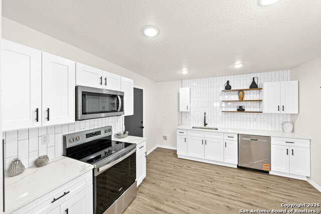 Listing photo id 9 for 6619 Highland Grass