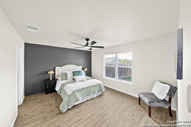Listing photo id 14 for 6619 Highland Grass