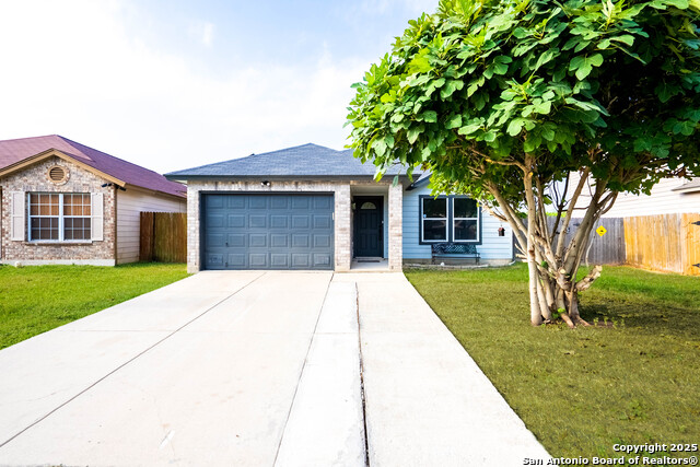 Listing photo id 0 for 6619 Highland Grass