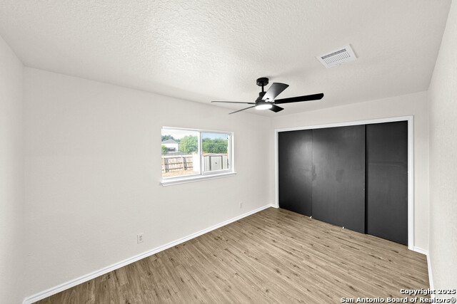 Listing photo id 19 for 6619 Highland Grass