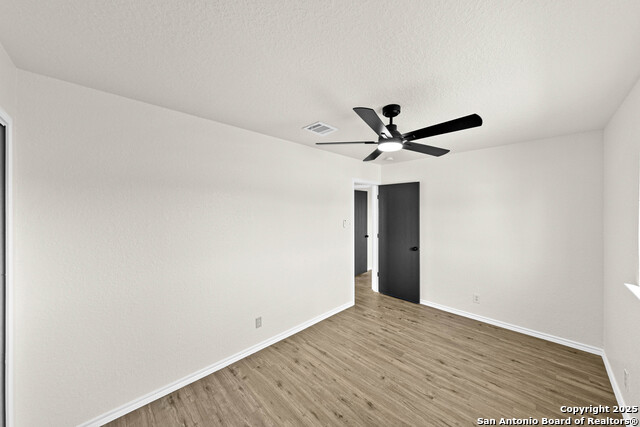 Listing photo id 20 for 6619 Highland Grass