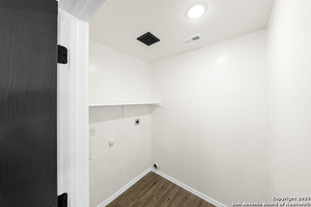 Listing photo id 24 for 6619 Highland Grass