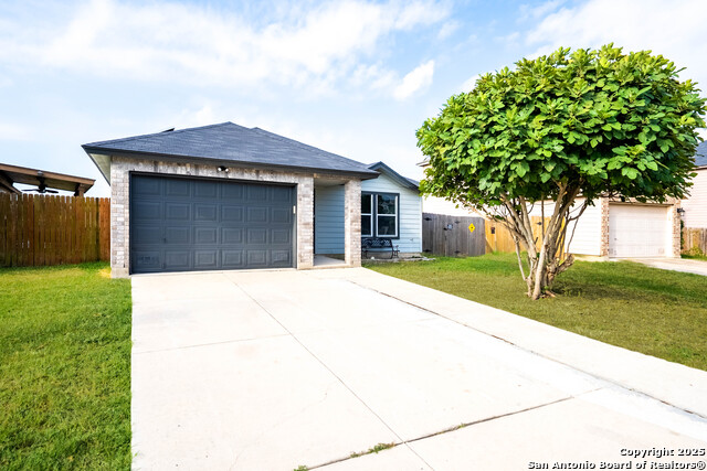 Listing photo id 1 for 6619 Highland Grass