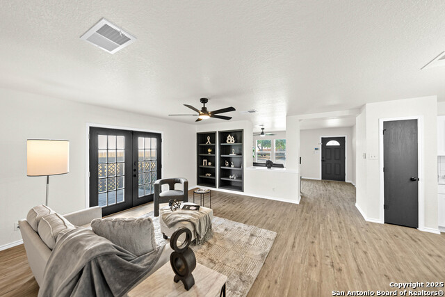 Listing photo id 2 for 6619 Highland Grass