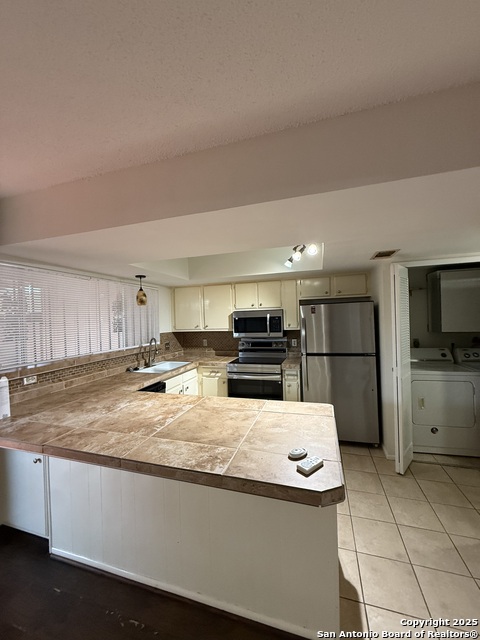 Image 4 of 14 For 6850 Crown Ridge