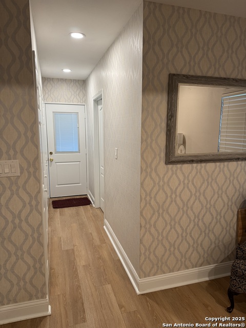 Listing photo id 9 for 362 Springwood