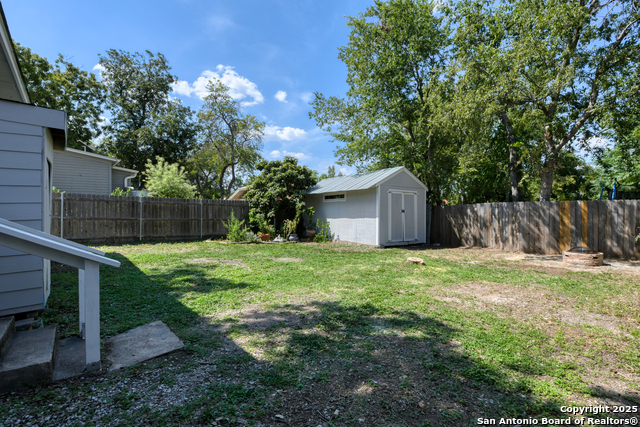 Image 11 of 19 For 1127 Nolan St.