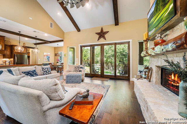 Image 11 of 49 For 2337 Comal Springs