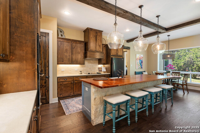 Image 13 of 49 For 2337 Comal Springs