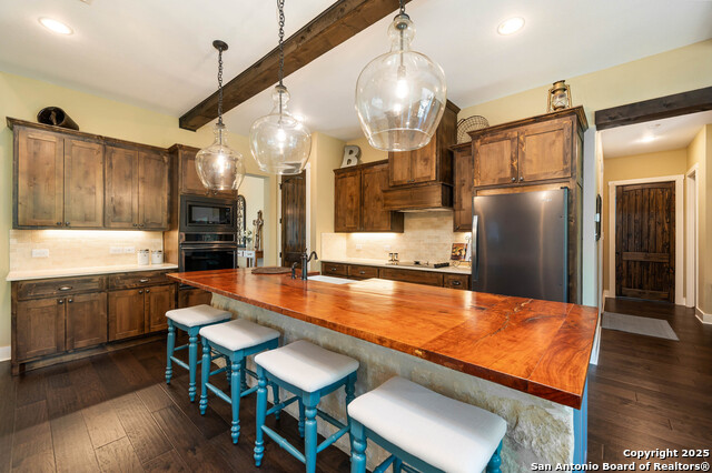 Image 16 of 49 For 2337 Comal Springs