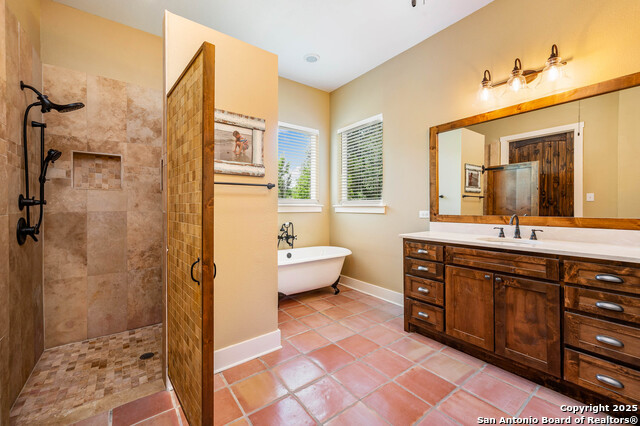 Image 21 of 49 For 2337 Comal Springs