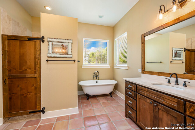 Image 22 of 49 For 2337 Comal Springs
