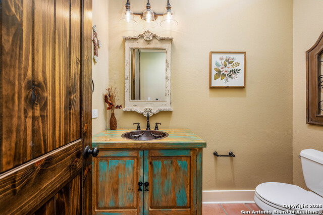Image 25 of 49 For 2337 Comal Springs