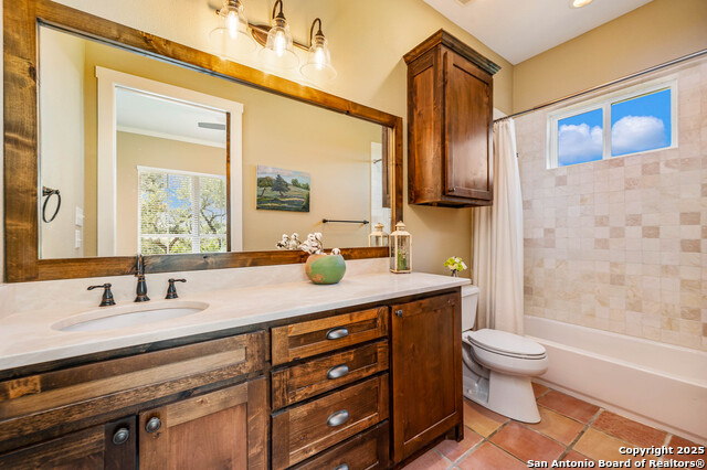 Image 29 of 49 For 2337 Comal Springs