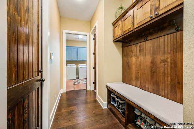 Image 30 of 49 For 2337 Comal Springs