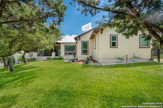 Image 34 of 49 For 2337 Comal Springs
