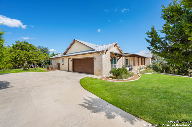 Image 42 of 49 For 2337 Comal Springs