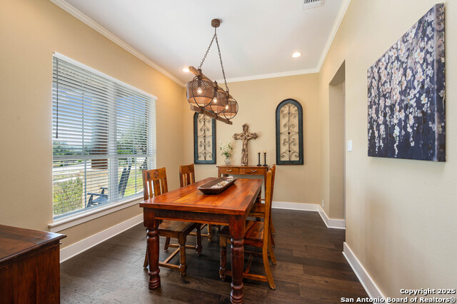 Image 8 of 49 For 2337 Comal Springs