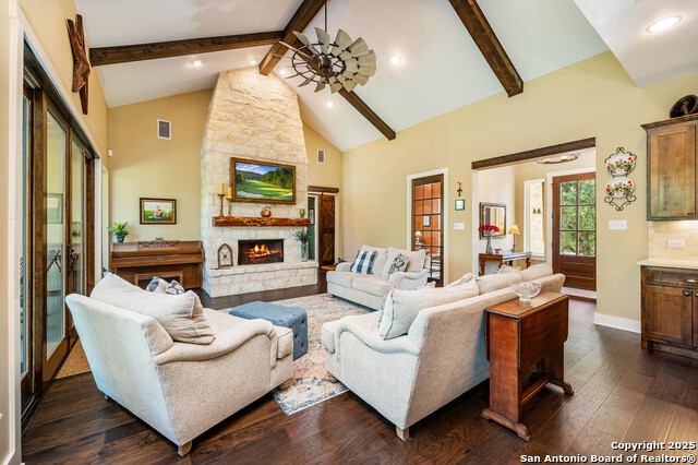 Image 9 of 49 For 2337 Comal Springs