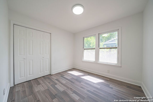 Image 7 of 12 For 451 Anton  