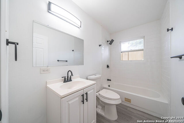 Image 9 of 12 For 451 Anton  