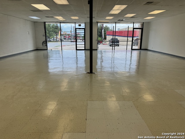 Listing photo id 7 for 13327 Nacogdoches 6 & 7